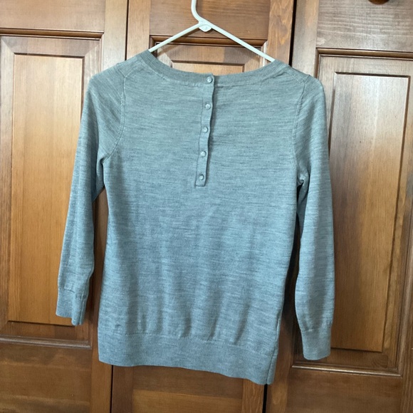 Light weight Loft sweaters - Picture 3 of 13